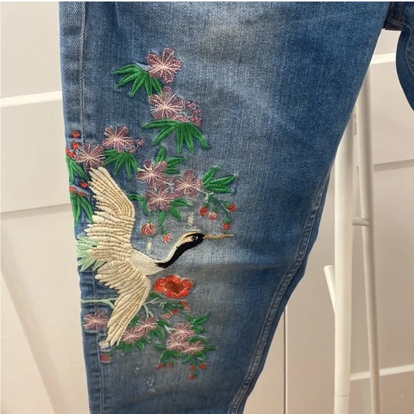 Zara embroidered ankle jeans